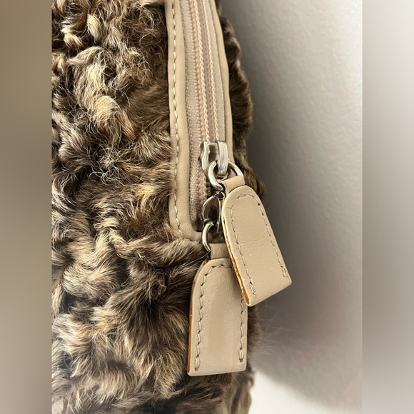 Women’s PAOLO MASI MONGOLIAN CURLY LAMB FUR LEATHER HAND / SHOULDER PURSE  👜 - Picture 5 of 12